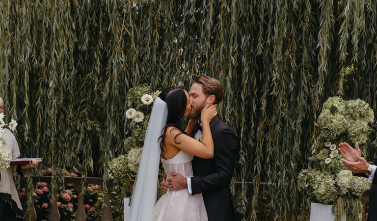 B + A un mariage vert et blanc en Australie, esprit garden party