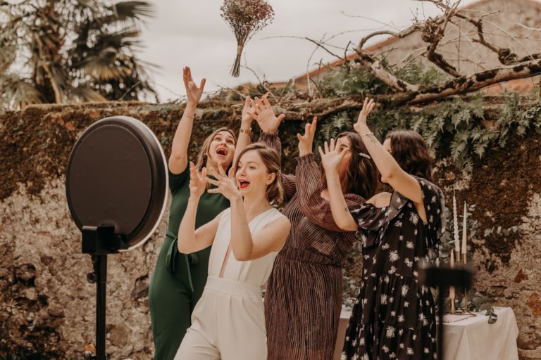 5 bonnes raisons de louer un photobooth Josepho pour son mariage : l’animation photo et GIFs qui immortalise vos plus beaux souvenirs