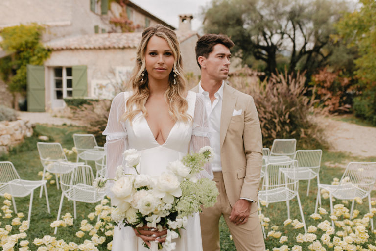 Un mariage moderne et poétique sur la Côte d’Azur