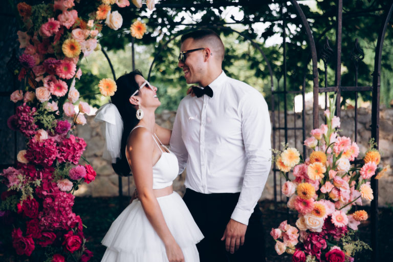 Un mariage fun et coloré en Provence