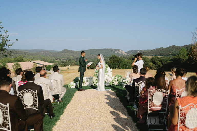 A+A un mariage dolce vita élégant en Provence