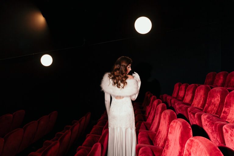 Un mariage glamour chic inspiré du cinéma hollywoodien des années 50